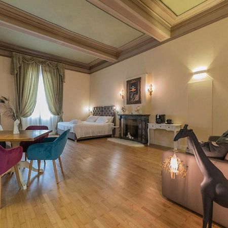 Aldrovandi Luxury Suites And Apartment Bologna Kültér fotó