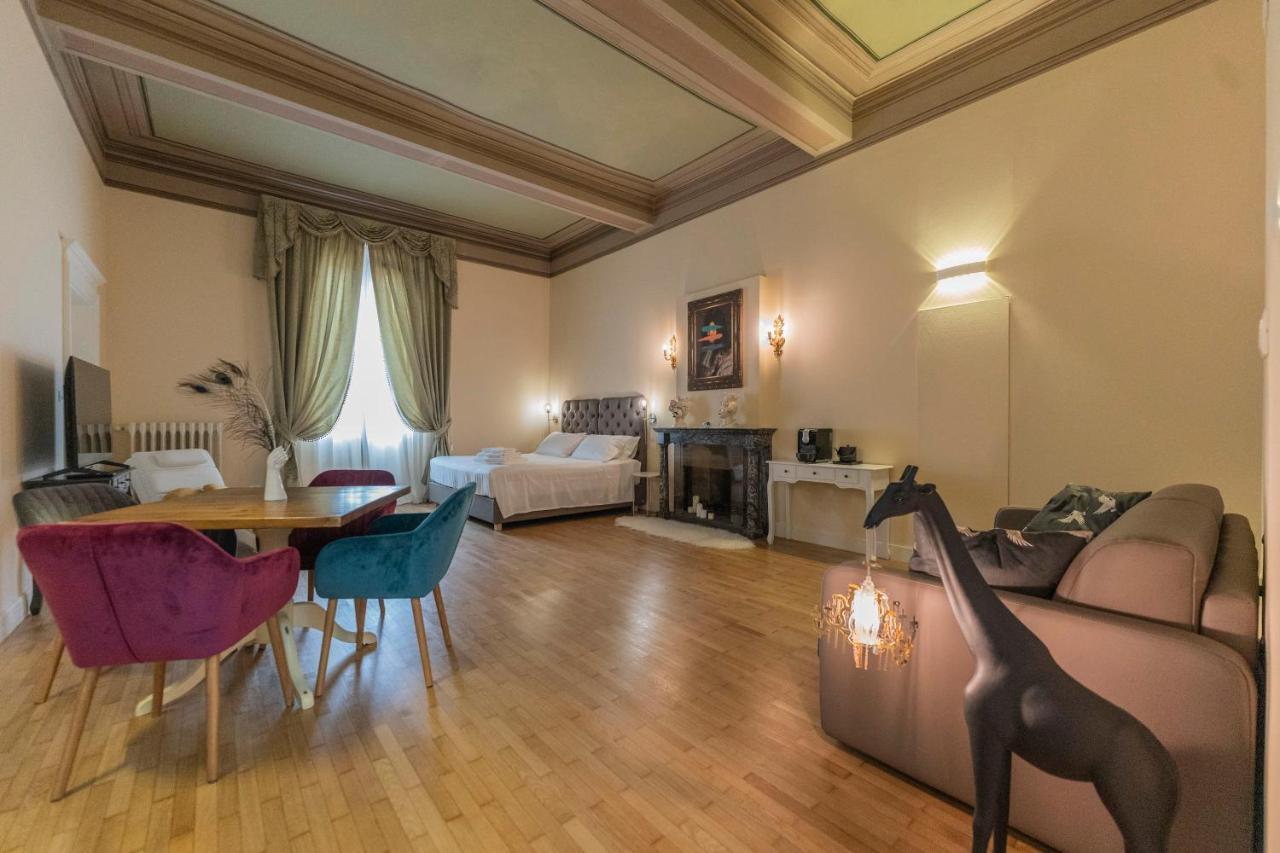 Aldrovandi Luxury Suites And Apartment Bologna Kültér fotó