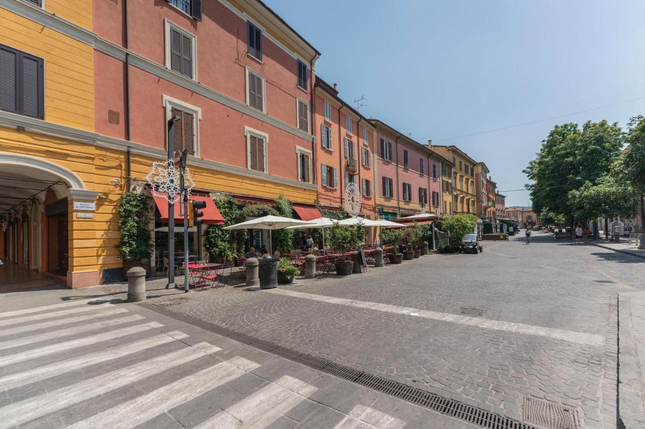 Aldrovandi Luxury Suites And Apartment Bologna Kültér fotó