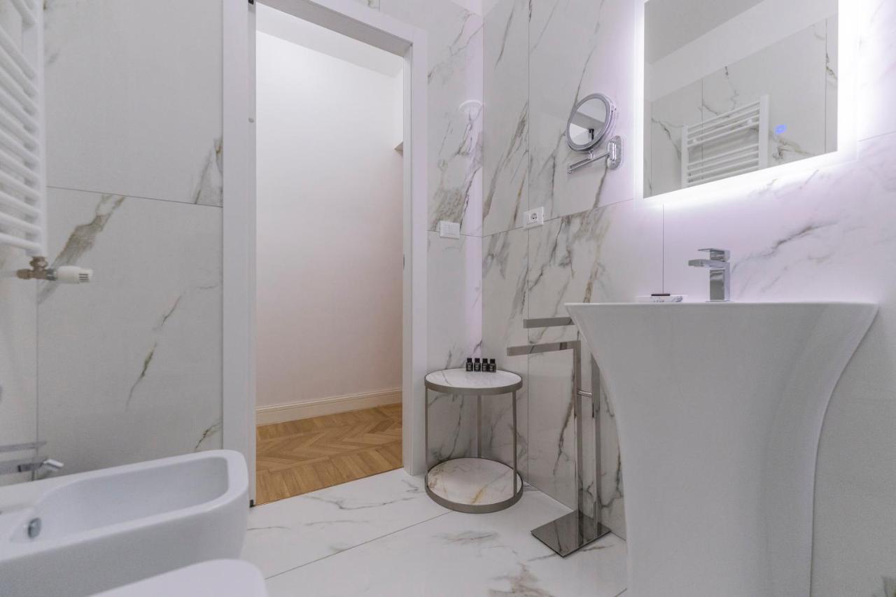 Aldrovandi Luxury Suites And Apartment Bologna Kültér fotó