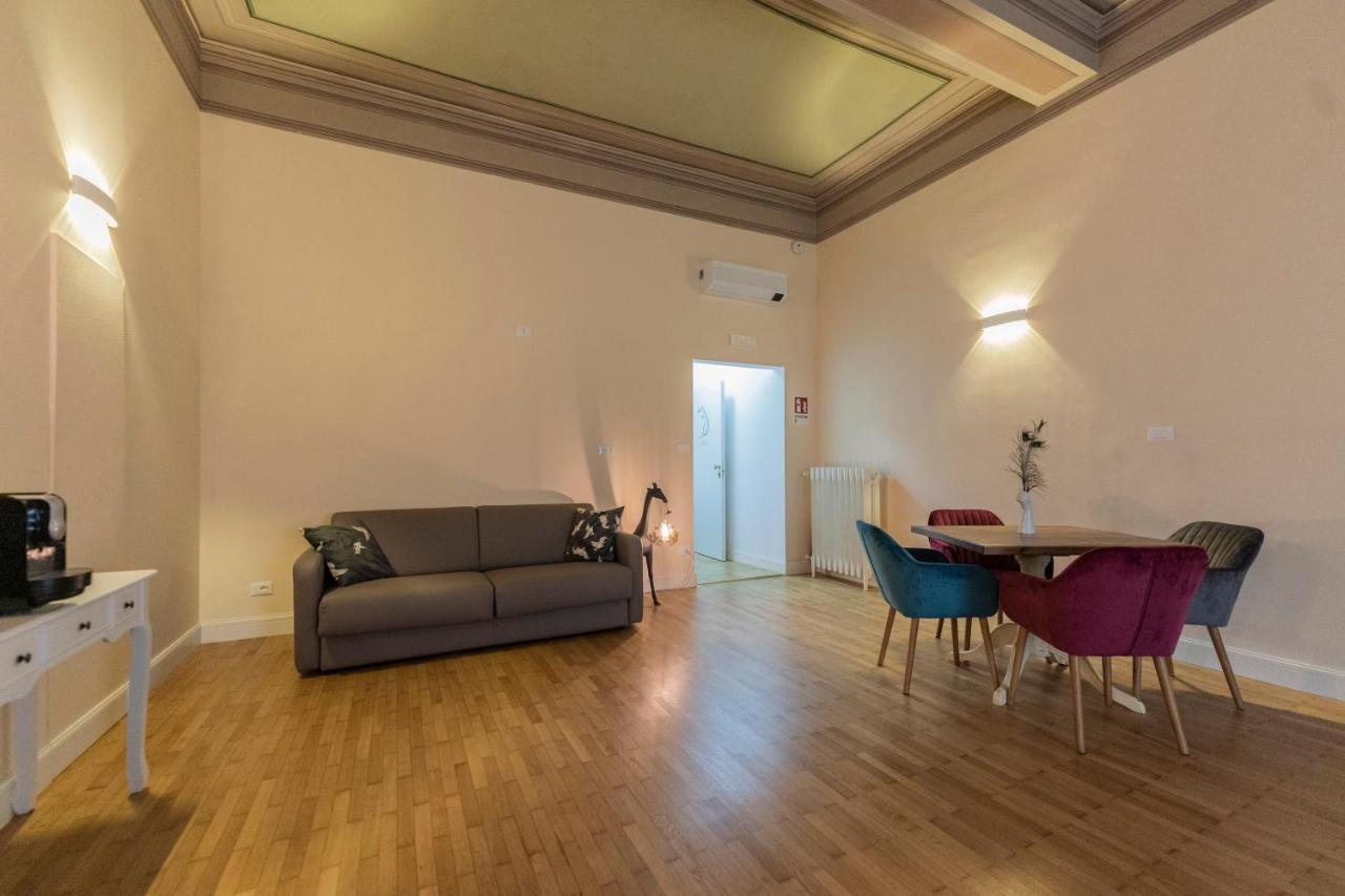 Aldrovandi Luxury Suites And Apartment Bologna Kültér fotó