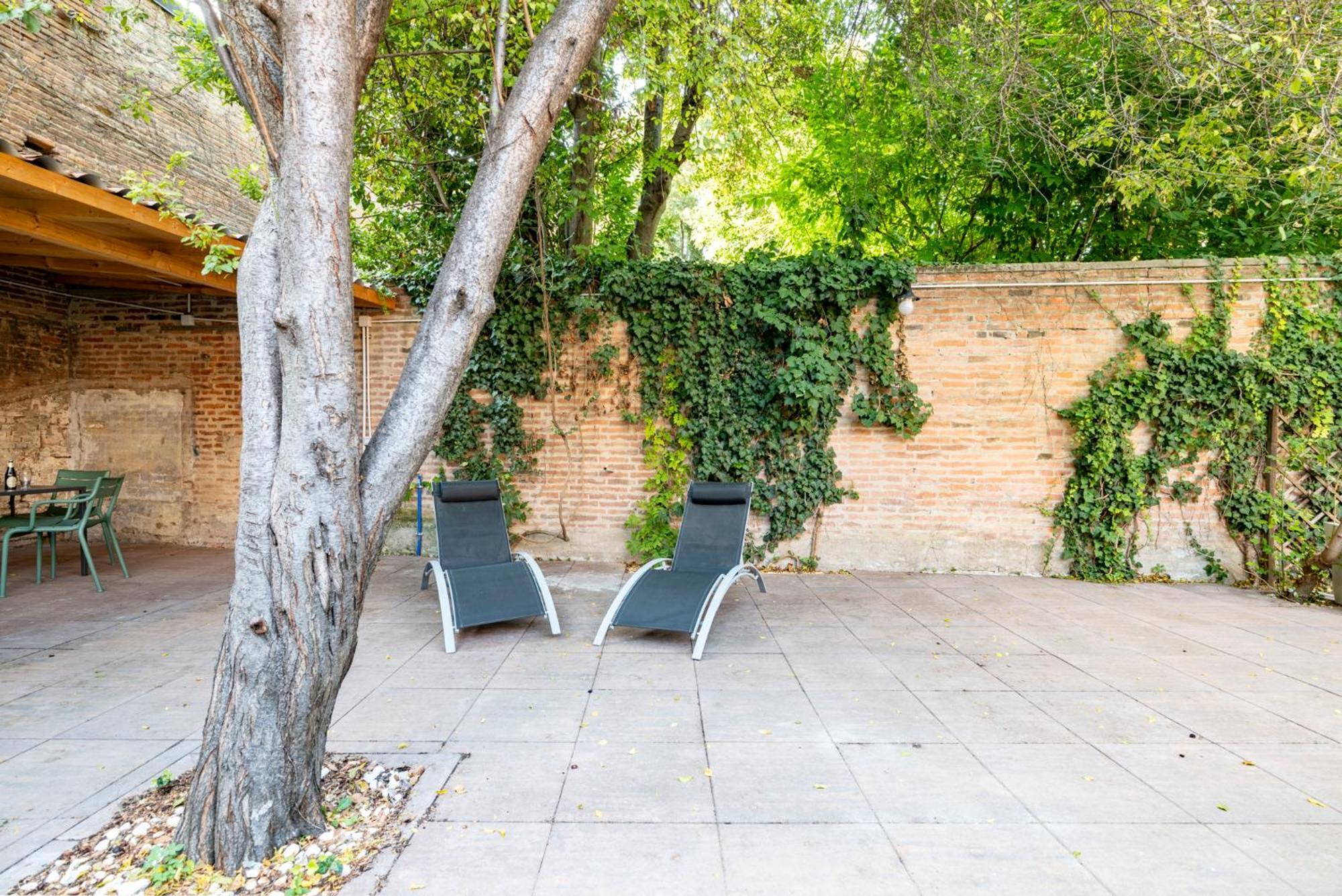 Aldrovandi Luxury Suites And Apartment Bologna Kültér fotó