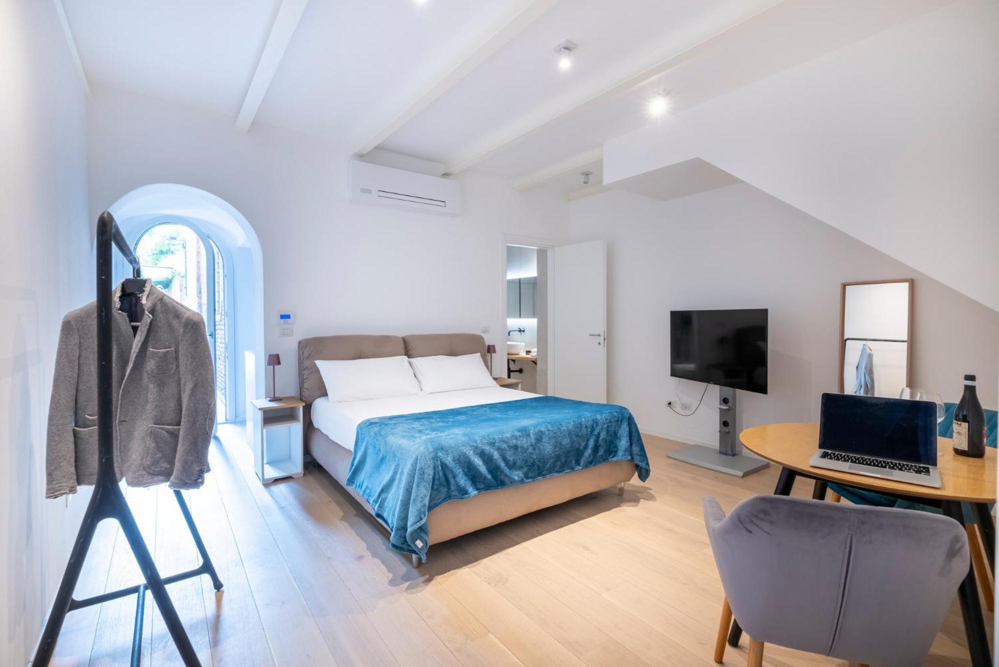 Aldrovandi Luxury Suites And Apartment Bologna Kültér fotó