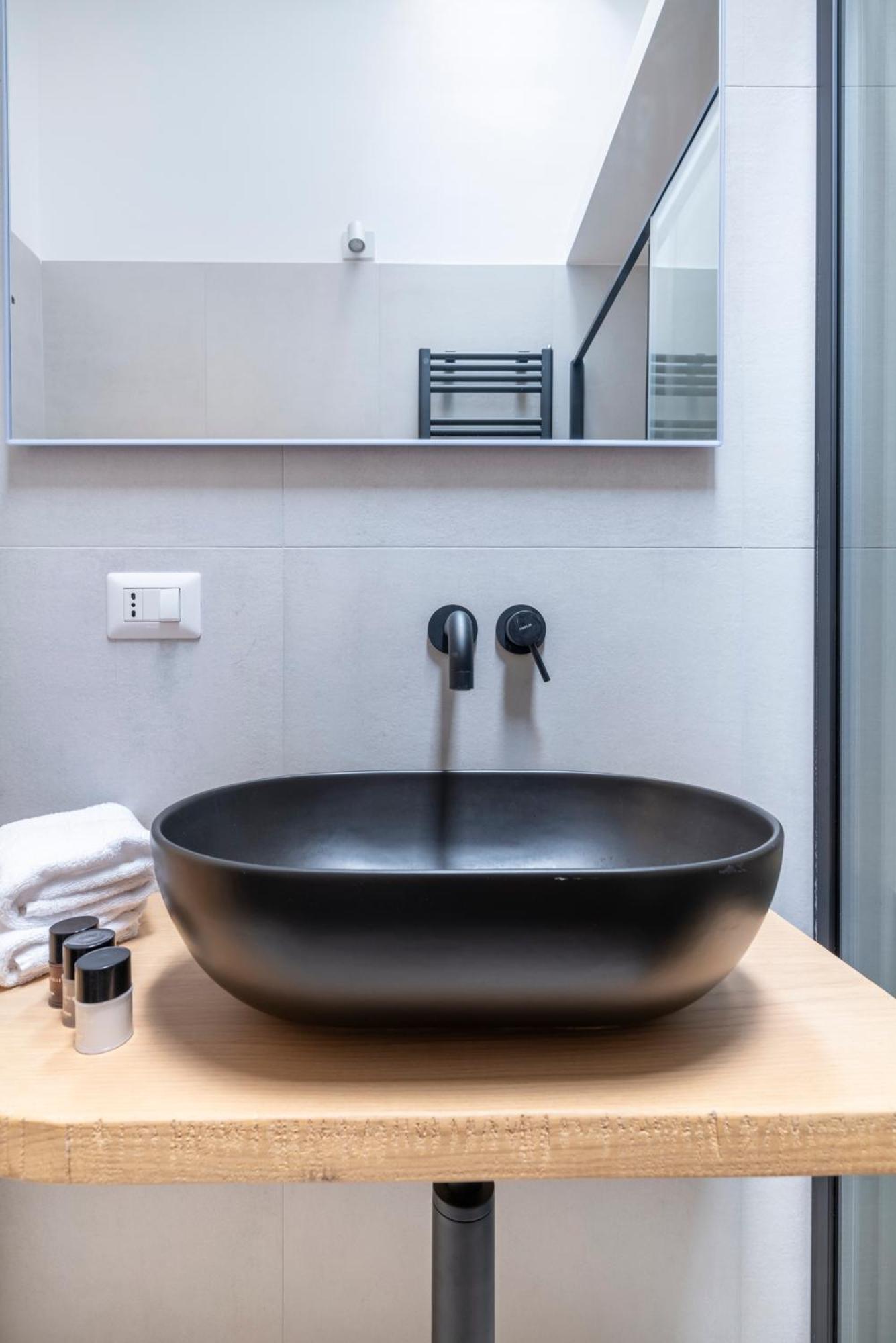 Aldrovandi Luxury Suites And Apartment Bologna Kültér fotó