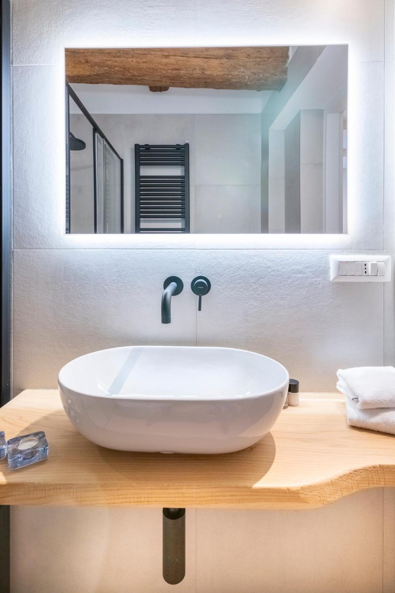 Aldrovandi Luxury Suites And Apartment Bologna Kültér fotó