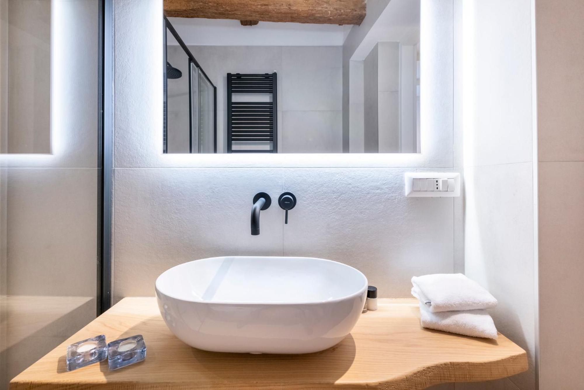 Aldrovandi Luxury Suites And Apartment Bologna Kültér fotó